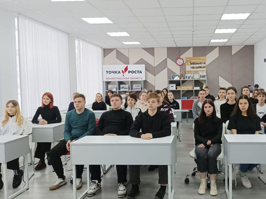 Студенты платники. Студенты заочники. Стивен кинг институт обложка. Выпускник вуза. Стивен кинг книги обложки институт.